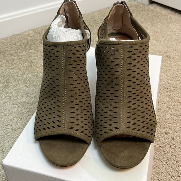 NEW in box!! Style & Co Hadiee Sage Ankle Shootie - Picture 2 of 9